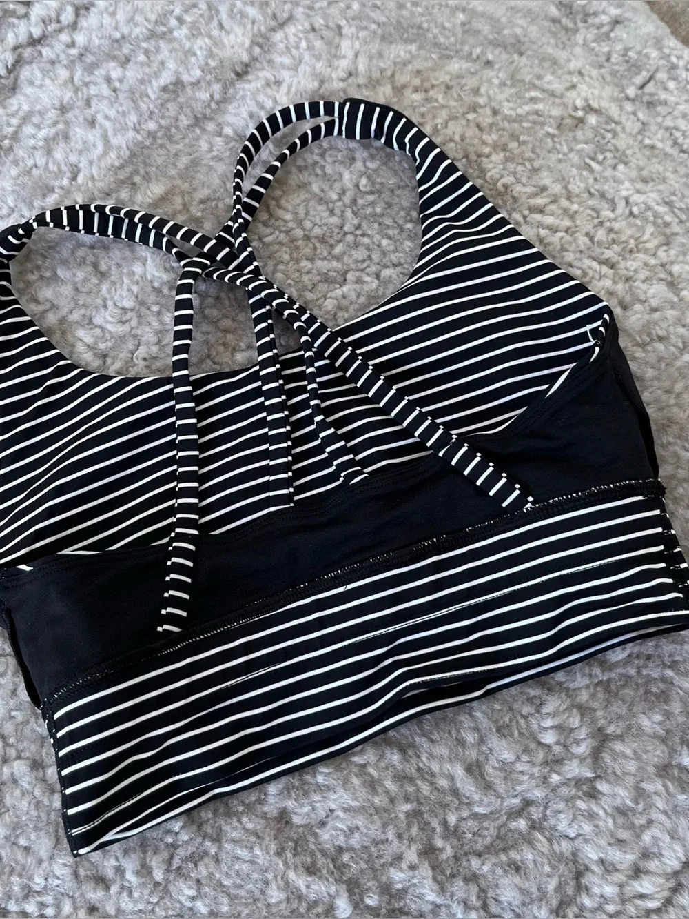 Lululemon Energy Bra Black and White Stripe size 4